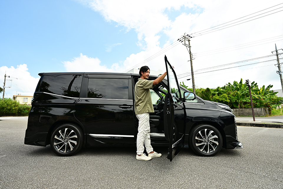 札幌市でTOYOTA・ヴォクシーに乗るならスーパー乗るだけセット・新☆車生活がお得！